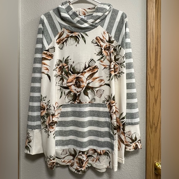 LuLaRoe Tops - lularoe Amber